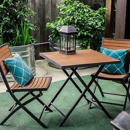 Square Inn Wimberley Bagian luar foto