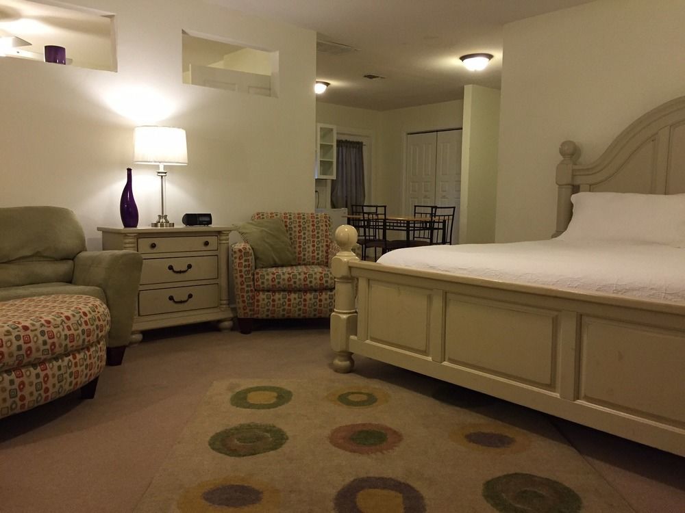 Square Inn Wimberley Bagian luar foto