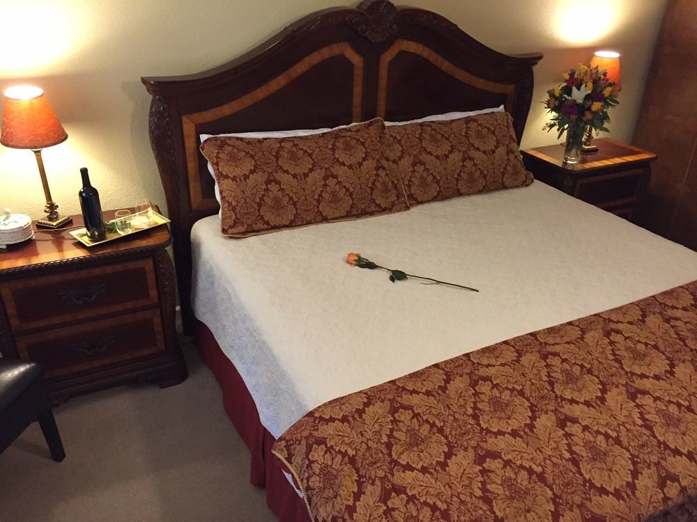 Square Inn Wimberley Bagian luar foto
