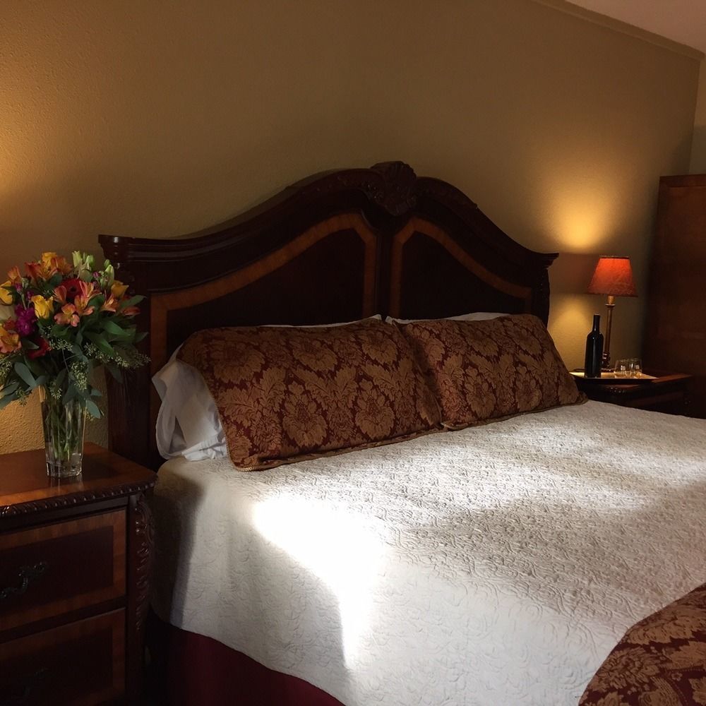Square Inn Wimberley Bagian luar foto