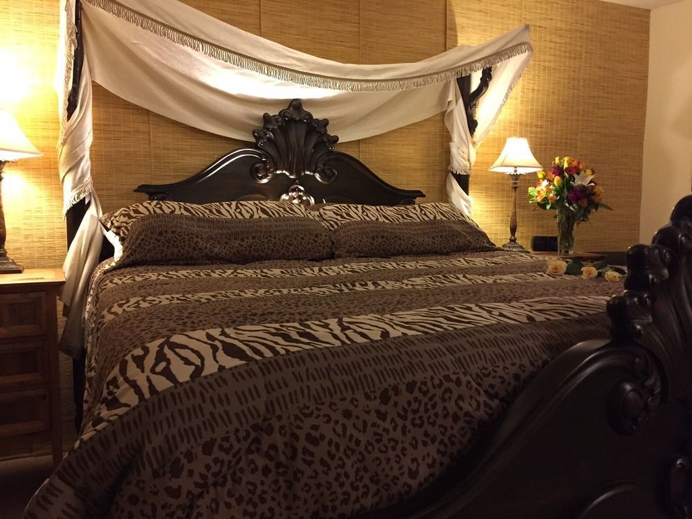 Square Inn Wimberley Bagian luar foto