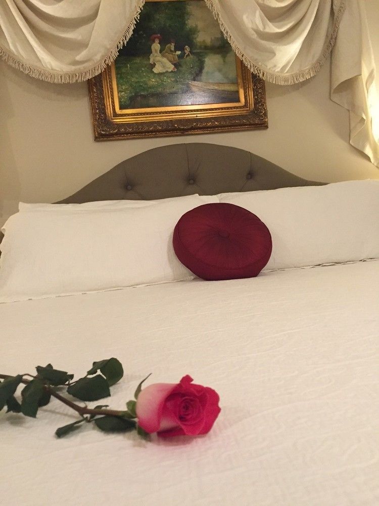Square Inn Wimberley Bagian luar foto