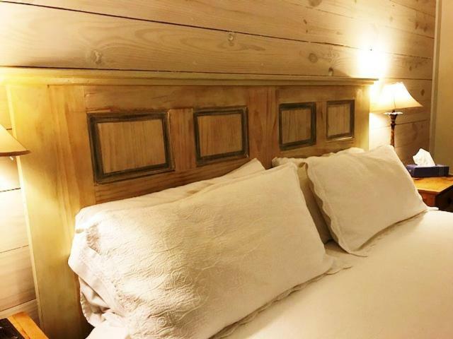 Square Inn Wimberley Bagian luar foto