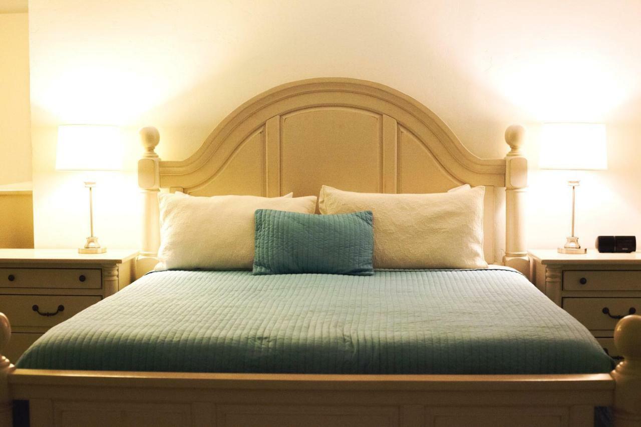Square Inn Wimberley Bagian luar foto